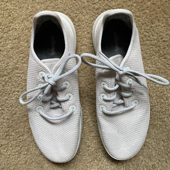 Barely worn M10 white Allbirds Treehugger sneakers. - Picture 2 of 8